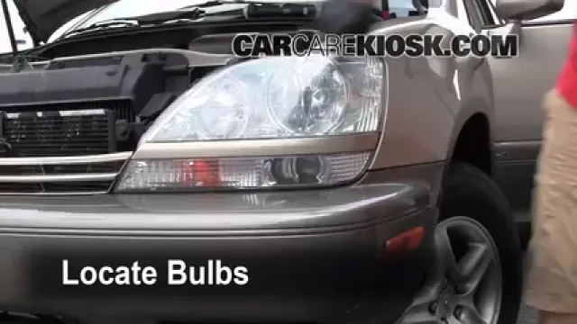 2002 Lexus RX300 3.0L V6 Lights Turn Signal - Front (replace bulb)